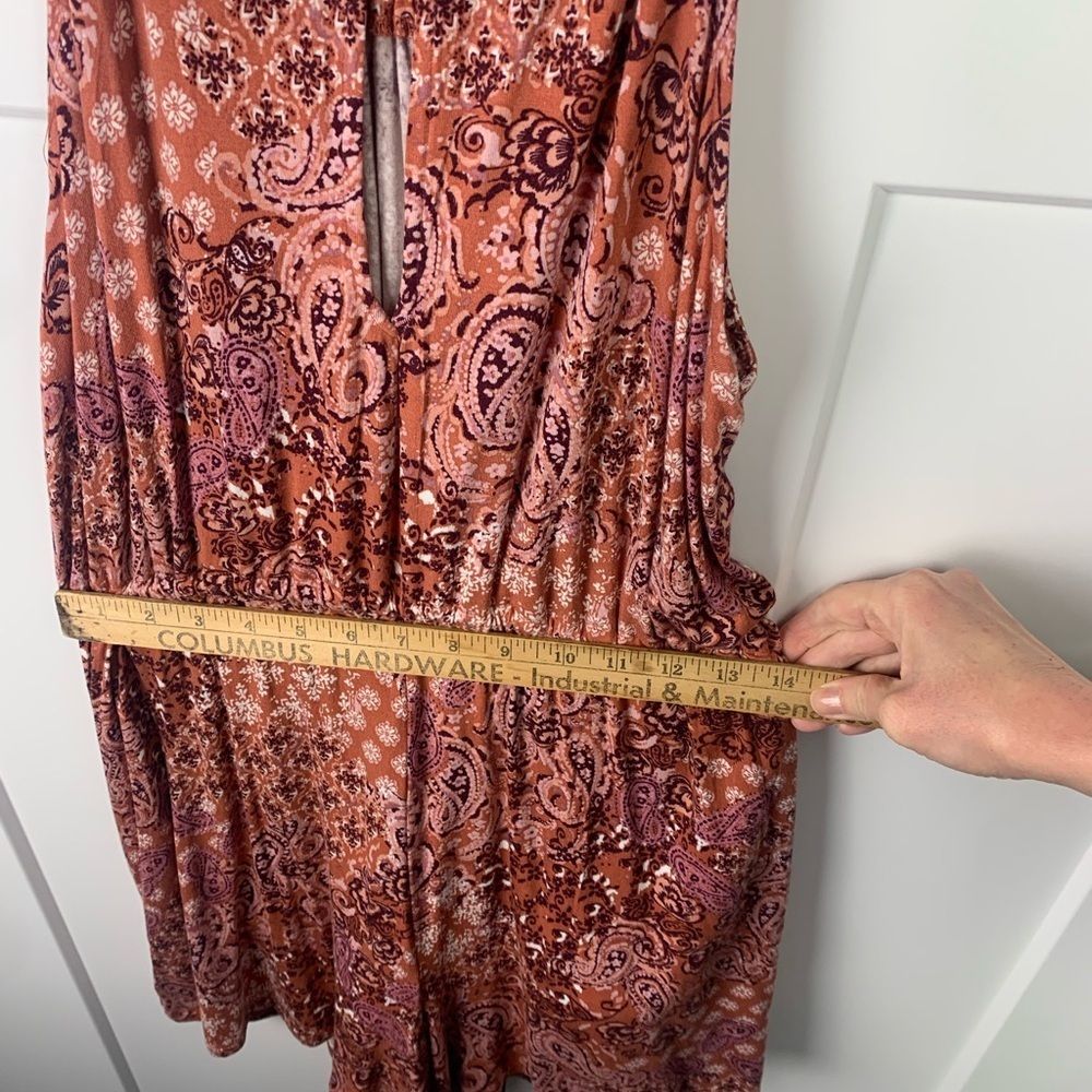NWT Maurices Romper Medium Pink Brown Floral Paisley Shorts Pockets Festival - Picture 7 of 7